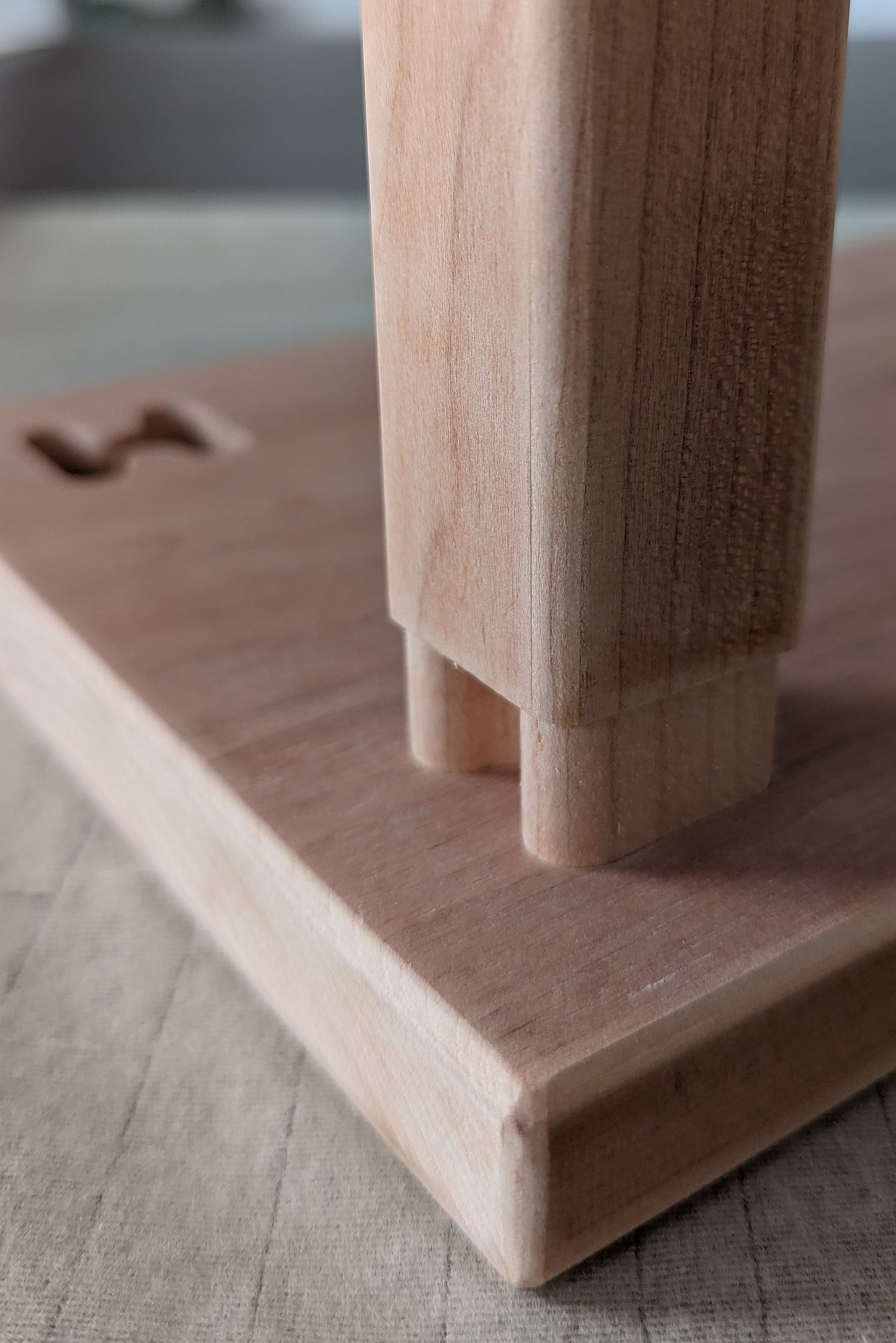 Solid Wood Joinery Stool (Glue-Free, Nail-Free, Finish-Free)